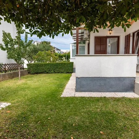 Apartment Lana